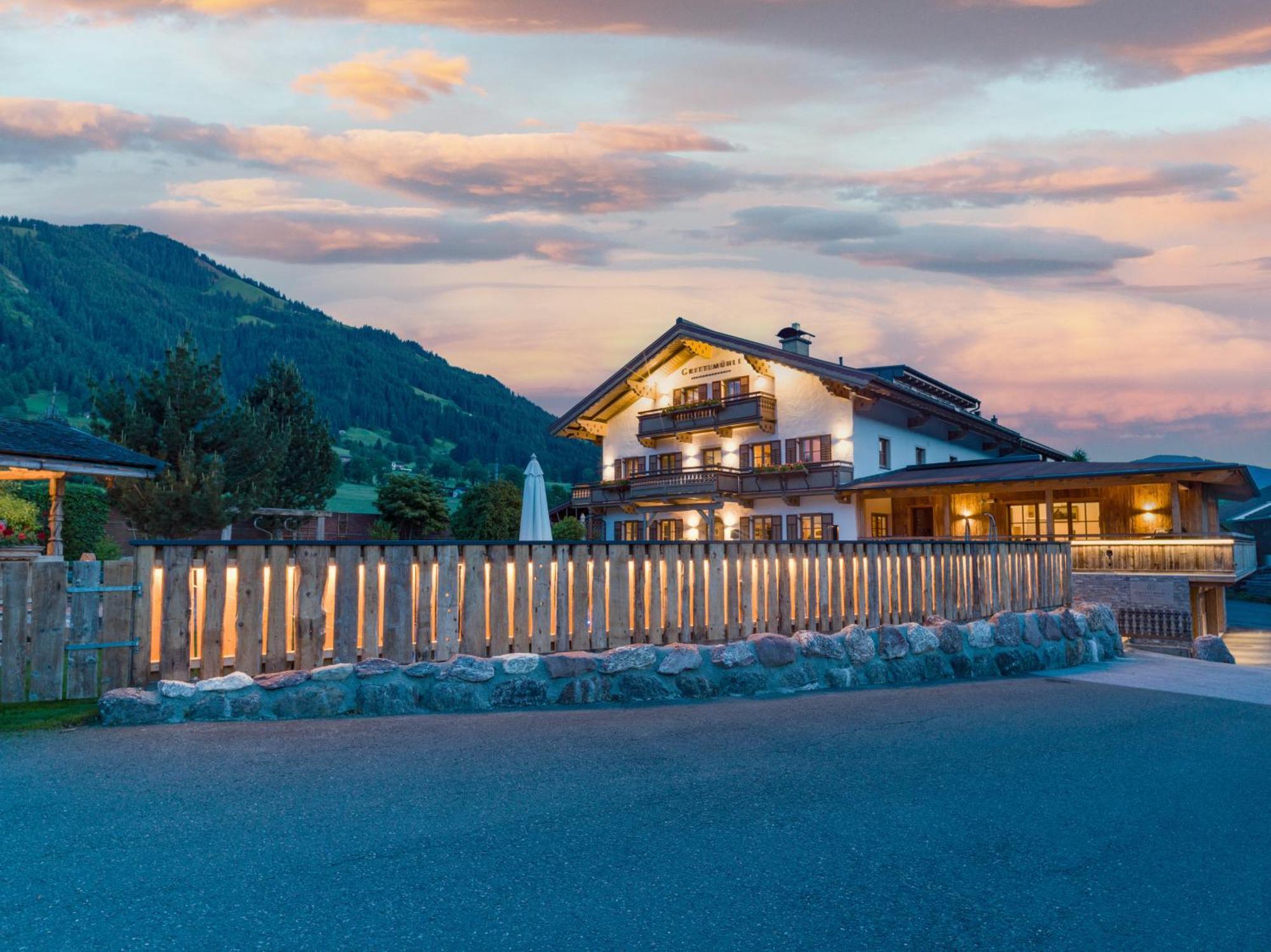Grittlmühle Chalet Ferienwohnungen Brixen im Thale Exterior foto
